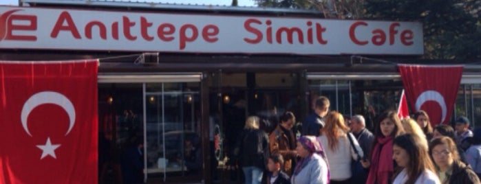 Anıttepe Simit Cafe & Bistro is one of Locais curtidos por BORA  ON.