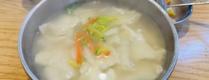 신촌수제비 is one of 韓国・서울【麺類】.