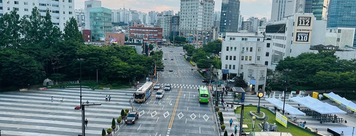 Wangsimni Plaza is one of Favourite places in Seoul.