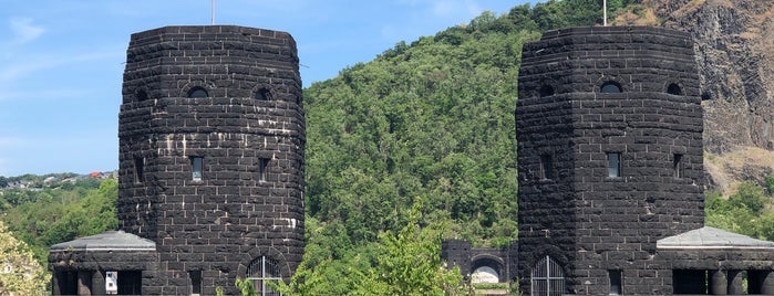 Ludendorff-Brücke | Brücke von Remagen is one of สถานที่ที่ Alexandra ถูกใจ.