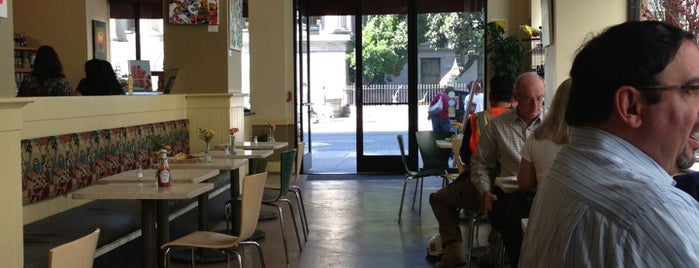 Cafe Venue is one of Orte, die Chelsa gefallen.