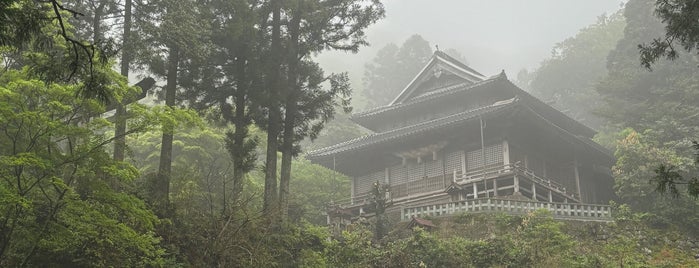 Sahimeyama Shrine is one of 世界遺産.