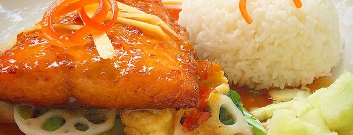Rice Thai Cuisine is one of Locais curtidos por Kevin.