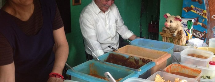 Tacos de la güera is one of Locais salvos de Oscar.