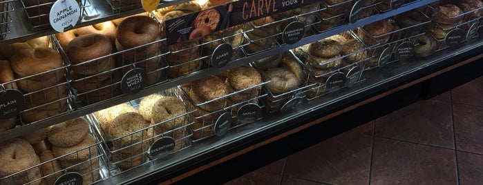 Einstein Bros Bagels is one of Jasonさんのお気に入りスポット.