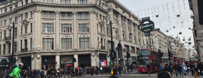 Oxford Circus is one of Jonathan's Saved Places.
