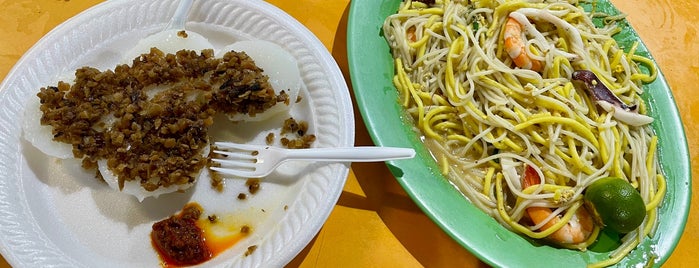 Clementi 448 Market & Food Centre is one of Micheenli Guide: Top 30 Around Clementi Central.