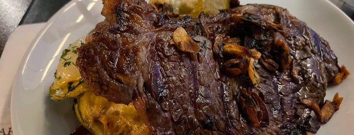 Argento Parrilla is one of Restaurante Internacional.