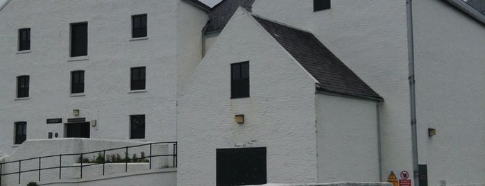 Lagavulin Distillery & Visitors Centre is one of Schottland.