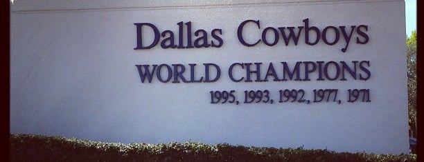 Dallas Cowboys Football Club is one of Lugares favoritos de Blake.
