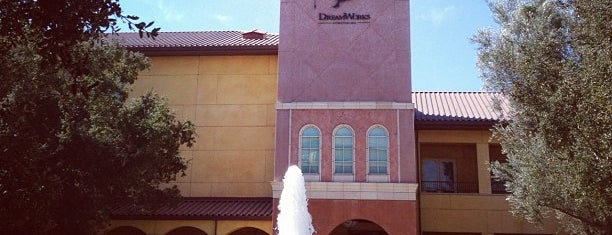 DreamWorks Animation is one of LA arts district.