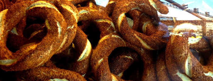 Sevinç Simit Salonu is one of Lugares favoritos de Selin.