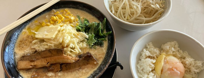 麺屋たか is one of Restaurant(Neighborhood Finds)/RAMEN Noodles.