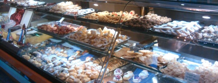 Pasticceria Etrusca is one of Kevin 님이 저장한 장소.