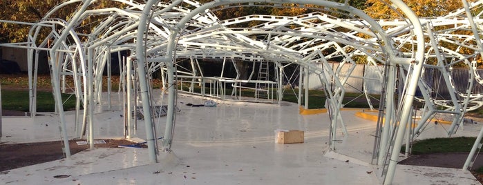 Serpentine Pavilion 2015 is one of Lugares favoritos de Rob.