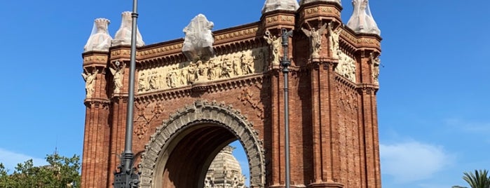 L'Arc de Triomf is one of Barselona.