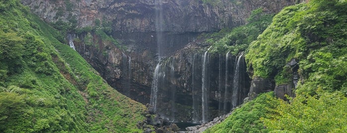 Kegon Waterfall is one of 日光.