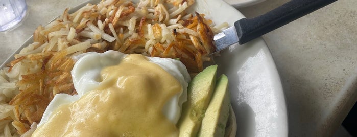 Golden Apple Grill & Breakfast House is one of Chicago.