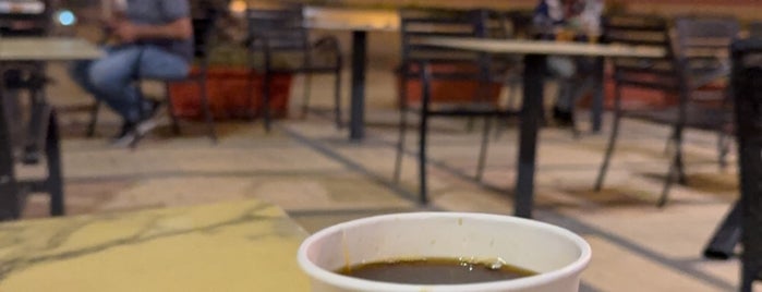 TRANQUILO COFFEE is one of Osamah'ın Kaydettiği Mekanlar.