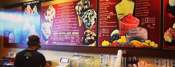 Cold Stone Creamery is one of Jaden’s Liked Places.