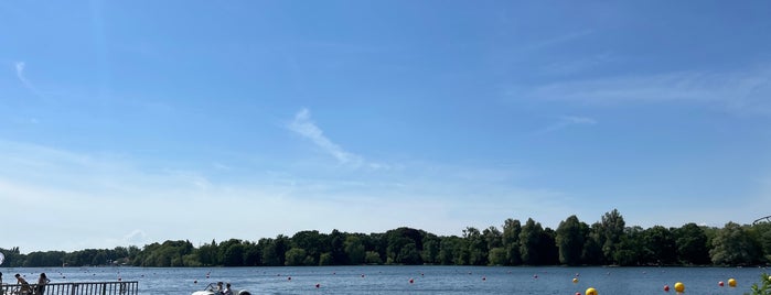 Maschsee is one of Hannover at a glance.