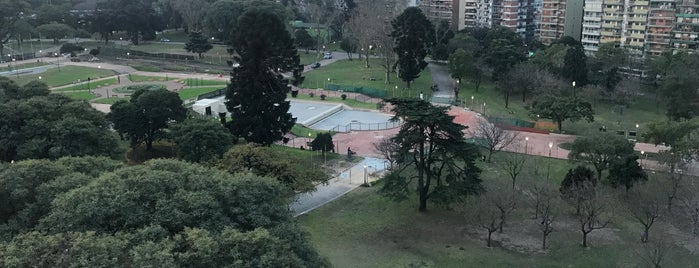 Parque Chacabuco is one of En la Ciudad.