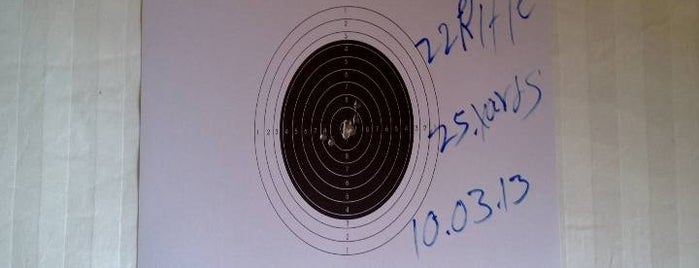 Phuket Shooting Range is one of Orte, die Chuck gefallen.