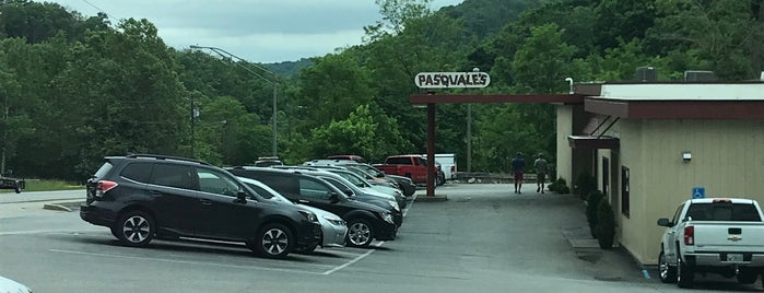 Pasquale's Restaurant is one of mayesville.
