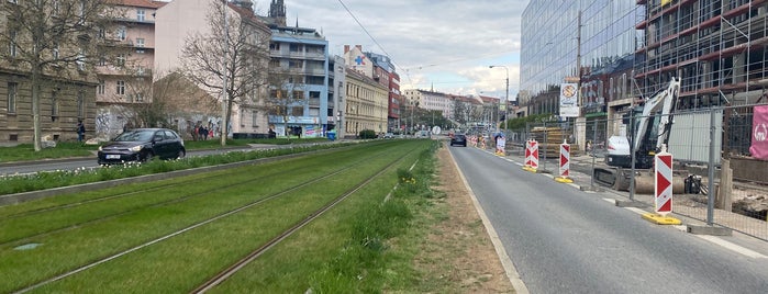 Soukenická (tram, bus) is one of Noční linka 90 (Brno).