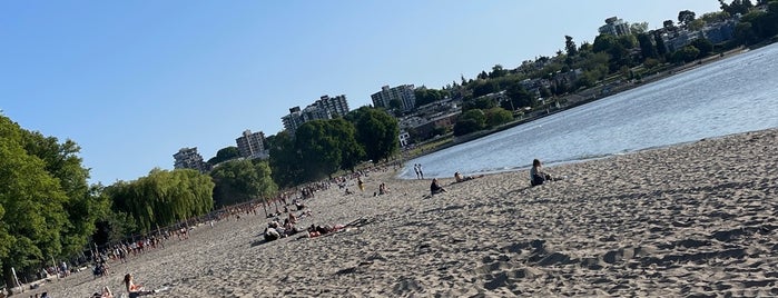 Kitsilano Beach is one of Best Vancouver Restaurants Guide.