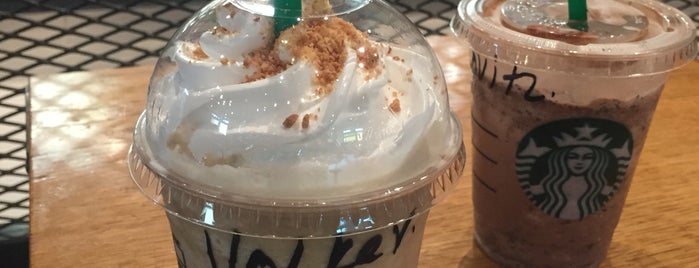 Starbucks is one of Volker 님이 좋아한 장소.