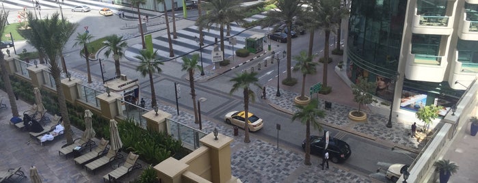 Hilton Dubai The Walk is one of Lugares favoritos de Volker.