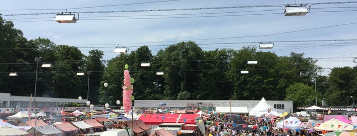 Zurich Street Food Festival #3 is one of Cy'ın Beğendiği Mekanlar.