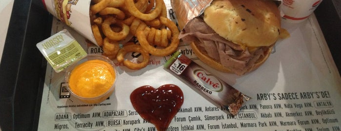 Arby's is one of ECEさんのお気に入りスポット.