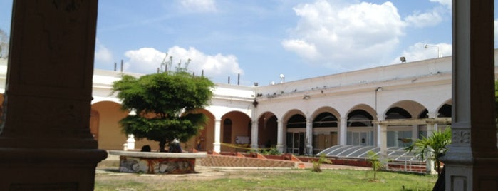 Universidad Centroccidental Lisandro Alvarado (UCLA - Decanato de Humanidades y Artes) is one of Universidades.