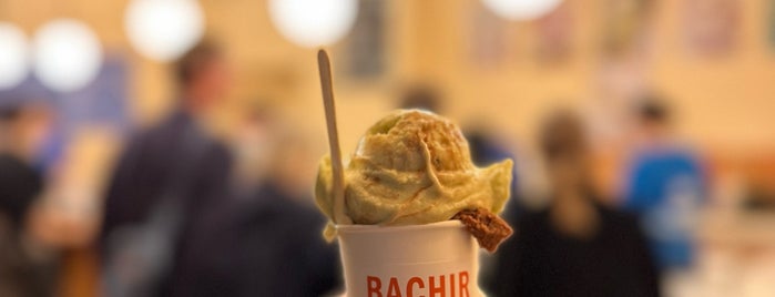 Glace Bachir is one of Montmartre.