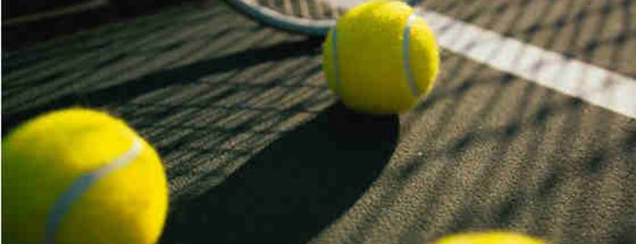 World Trade Center Rooftop Tennis courts is one of Posti che sono piaciuti a JRA.