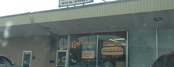 Moe's Sub Shop is one of Locais curtidos por Meghan.
