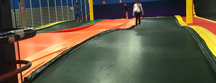 Jumpstreet is one of Fritid.