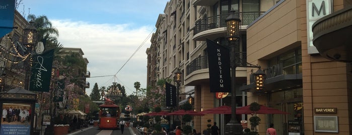 The Americana at Brand is one of Xiao’s Liked Places.
