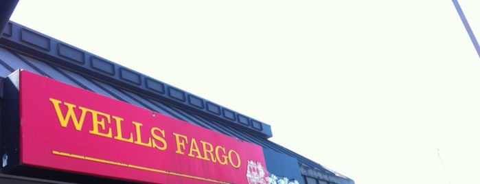 Wells Fargo is one of Tempat yang Disukai Gayla.