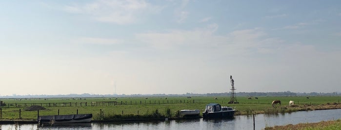 Pont Naar Landsmeer is one of Orte, die Bernard gefallen.