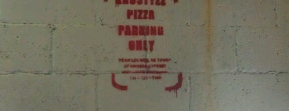Krustyzz Pizza is one of Tempat yang Disukai ENGMA.