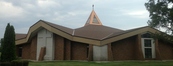 Our Lady of the Lake Catholic Church is one of สถานที่ที่ Lizzie ถูกใจ.