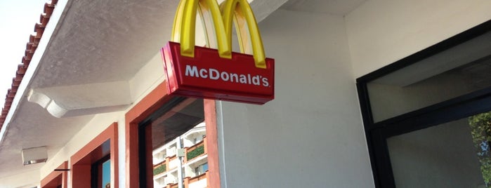 McDonald's is one of Lieux qui ont plu à Marty.