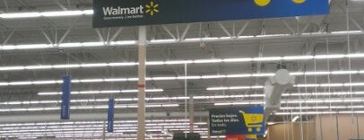 Walmart Supercenter is one of Tempat yang Disukai Debbie.