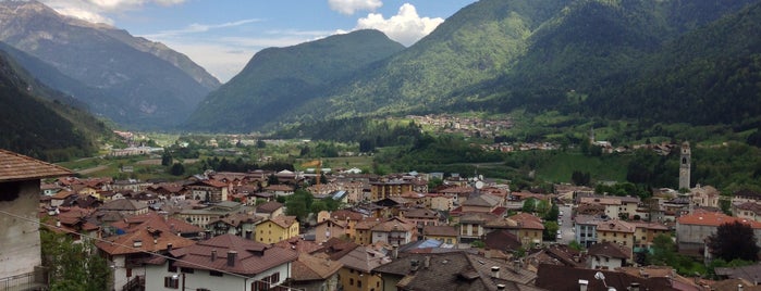 Tione di Trento is one of Lugares favoritos de Sandybelle.