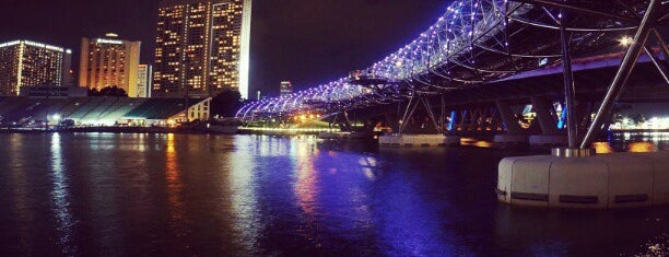 The Helix Bridge is one of trip_SG.