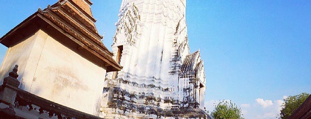 Wat Kasattrathirat is one of 주변장소4.