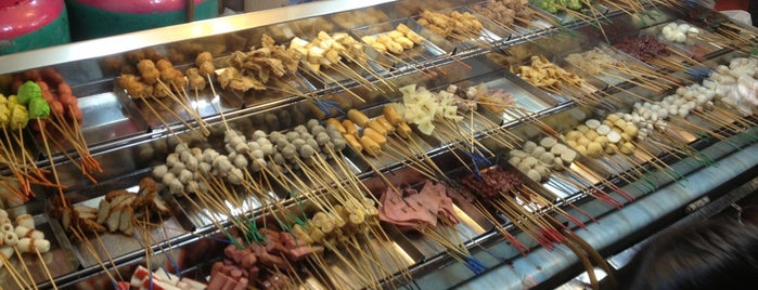 Kheng Tian Friday Night Flea Market (Pasar Malam) is one of Penang (Island) Food Hunt List.